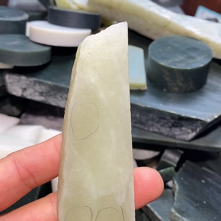 和田玉未镶嵌珠宝奇石