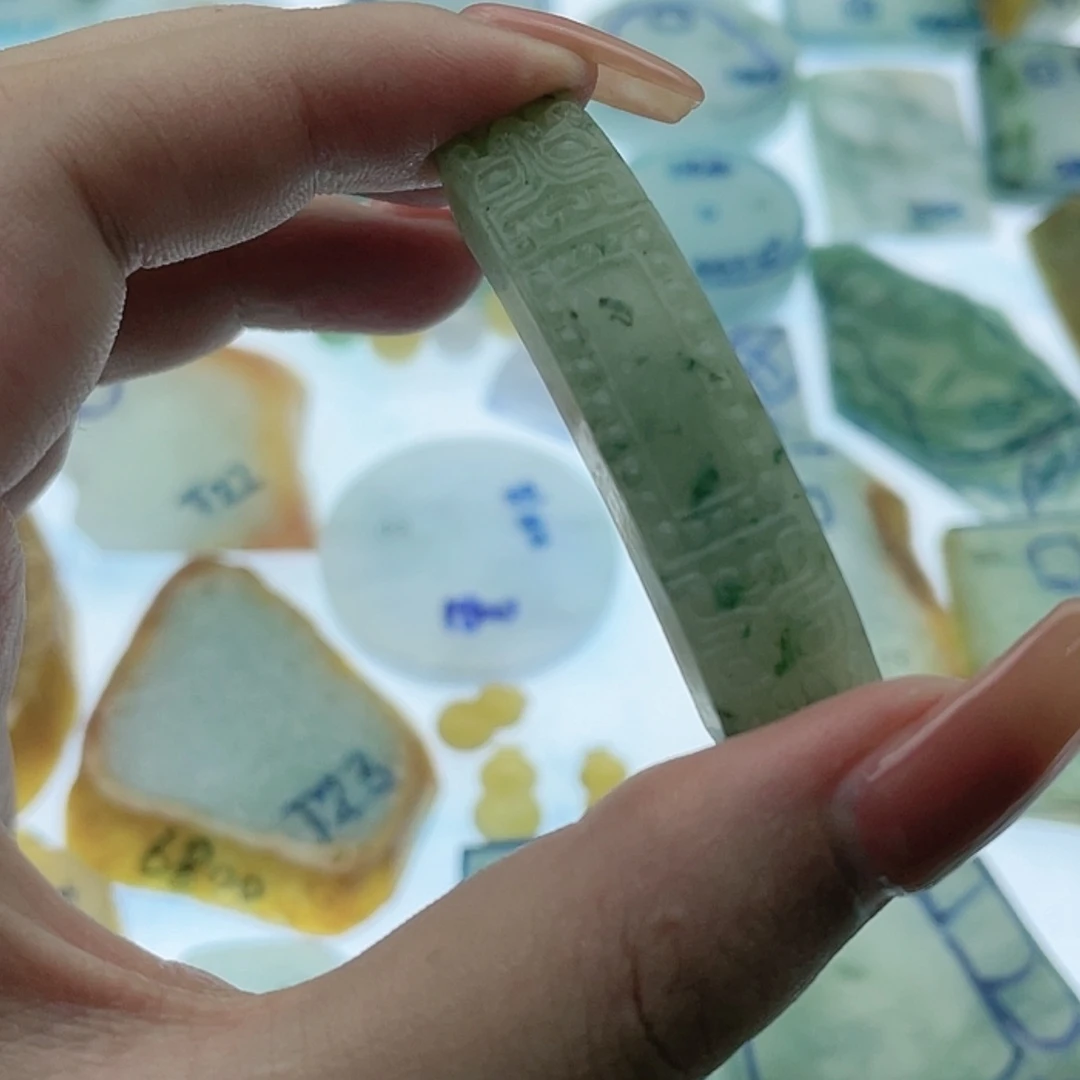 【闪购商品】定制翡翠未镶嵌天然翡翠
