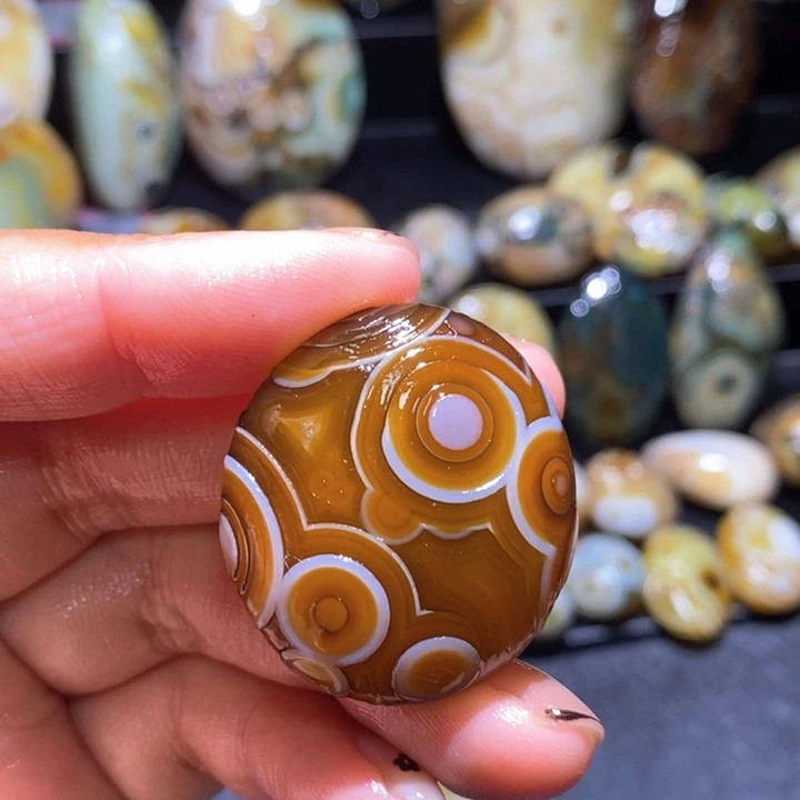 玛瑙/玉髓玛瑙吊坠未镶嵌