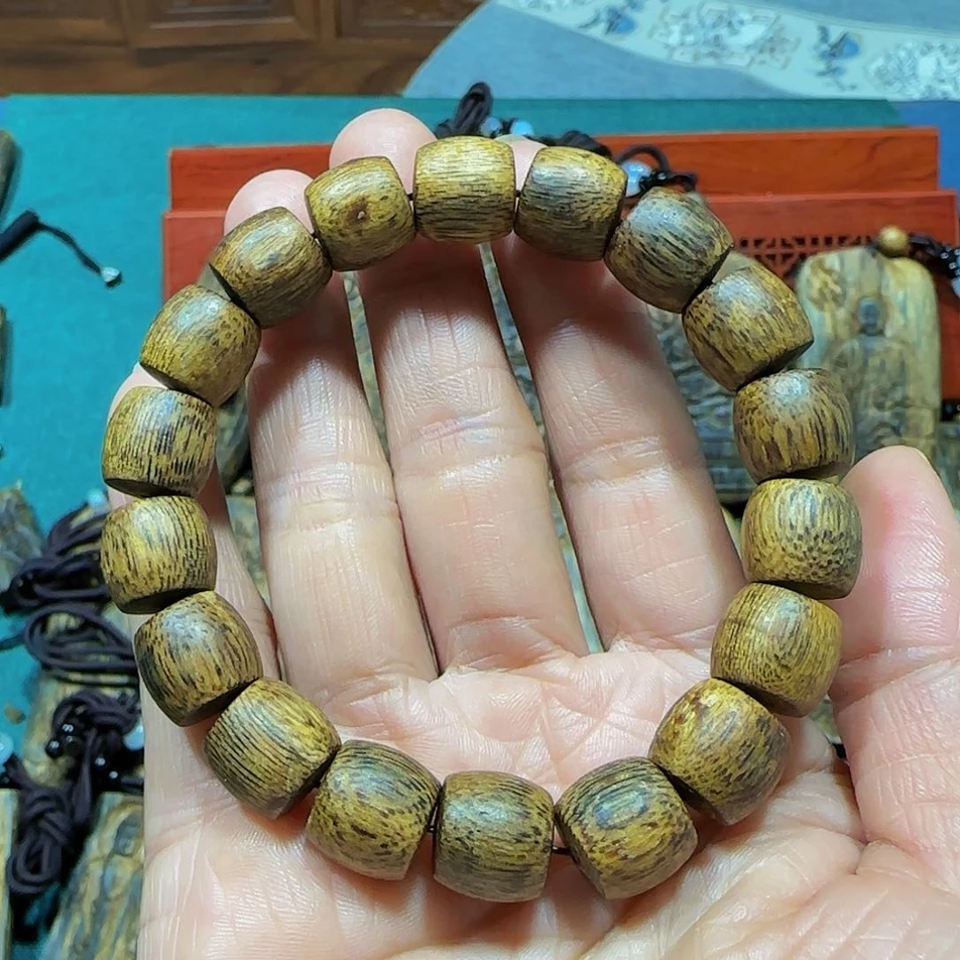 沉香吊坠海南白奇陆河老鼓珠12克多样性发一