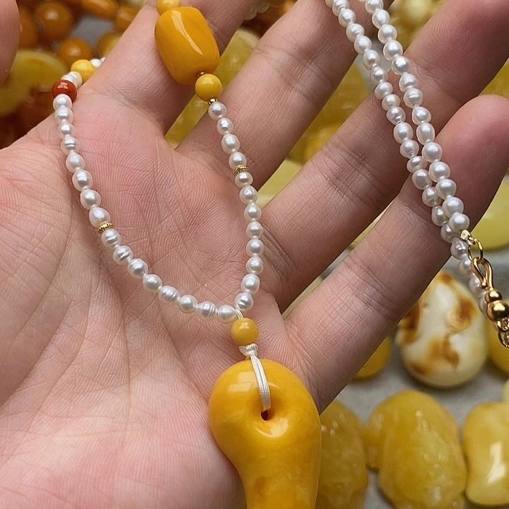琥珀颈饰未镶嵌琥珀蜜蜡吊坠