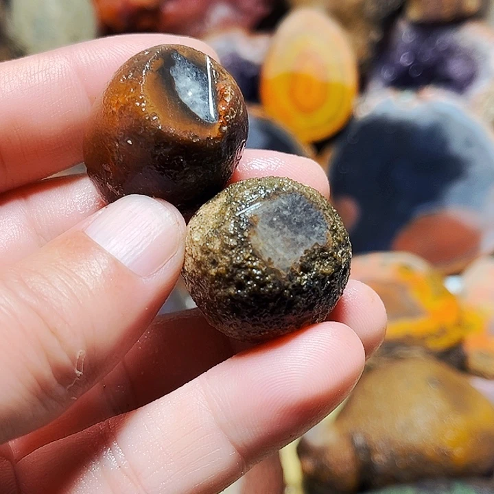 丹***鹤玛瑙/玉髓未镶嵌珠宝奇石