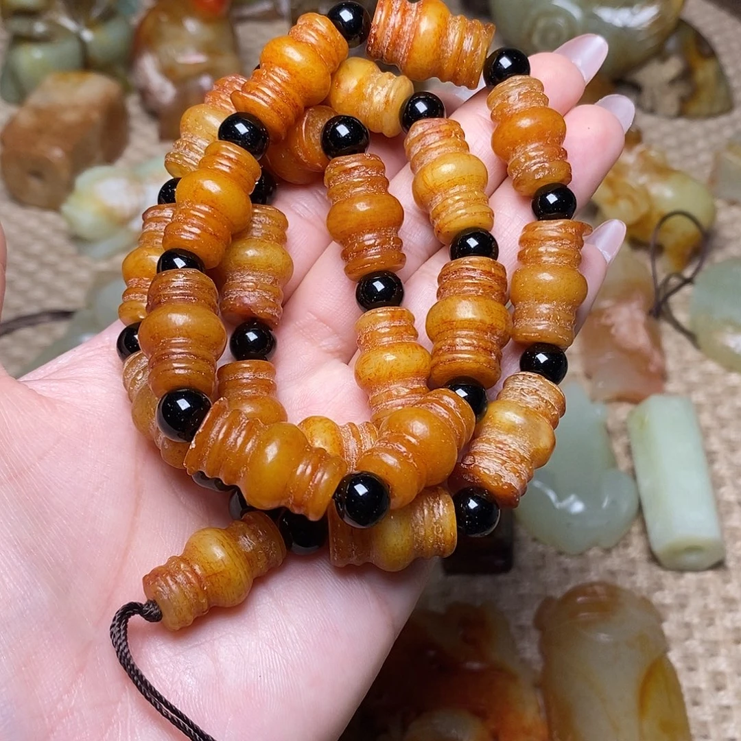 蛇纹石玉未镶嵌颈饰