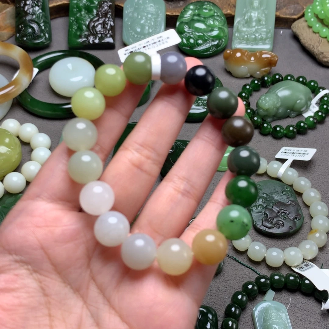 和田玉未镶嵌手串