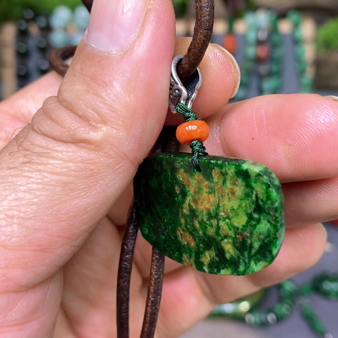 翡翠颈饰银S925镶嵌漂亮美眉