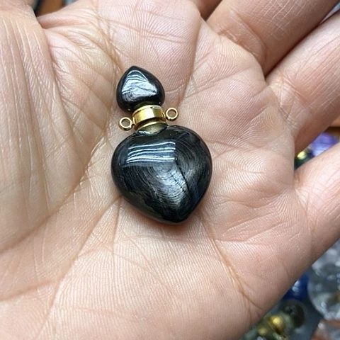 水晶水晶未镶嵌拿****孩水晶