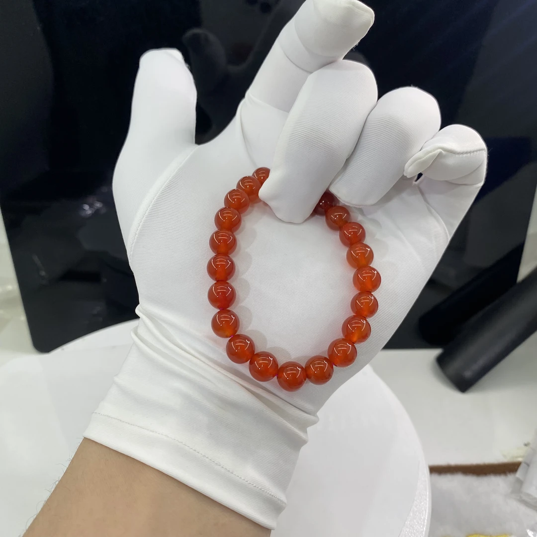 天然红玉髓手串时尚