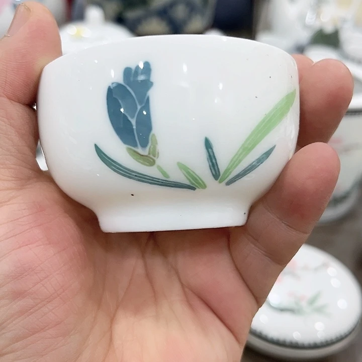 釉下五彩的瓷器和