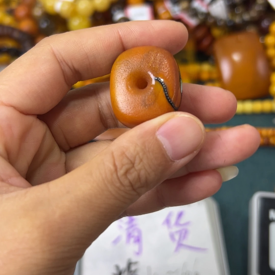 琥珀未镶嵌珠宝奇石