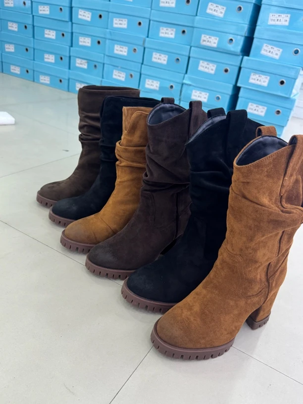 1916-8-9秋冬新款高筒靴复古英伦风粗跟时尚长靴