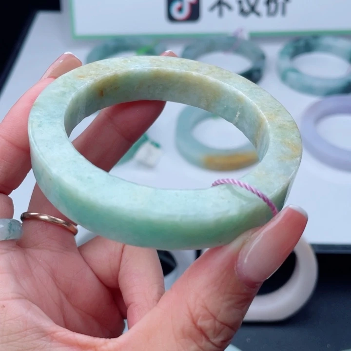 定制翡翠未镶嵌圆