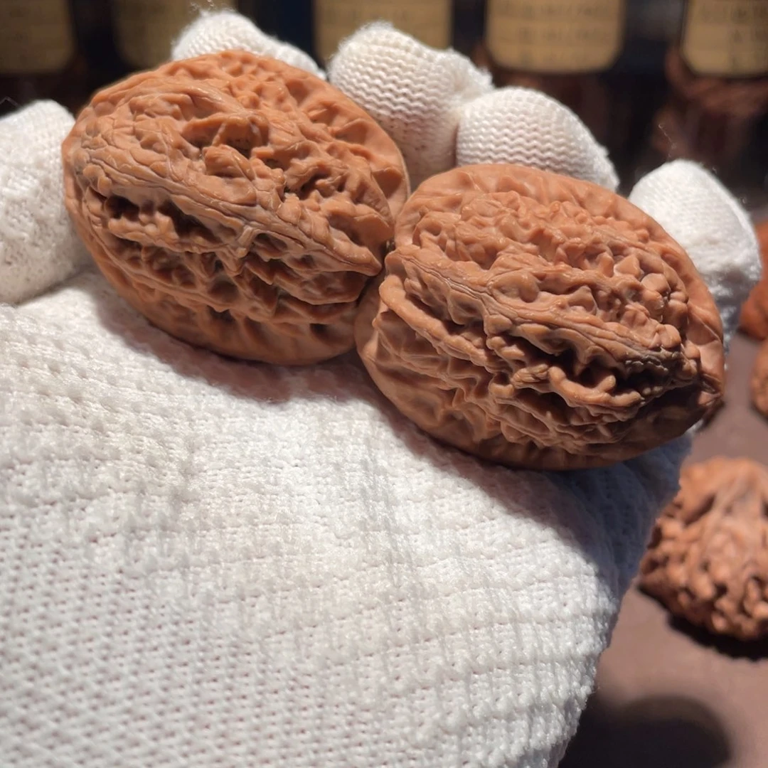 文玩核桃吊坠41红锦鲤