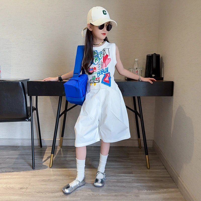 女童套装夏款2025大童小女孩舒适潮酷涂鸦背心韩版白色短裤两件套
