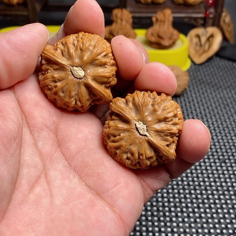 【闪购商品】文玩核桃吊坠飛****g精品课程的教学工作