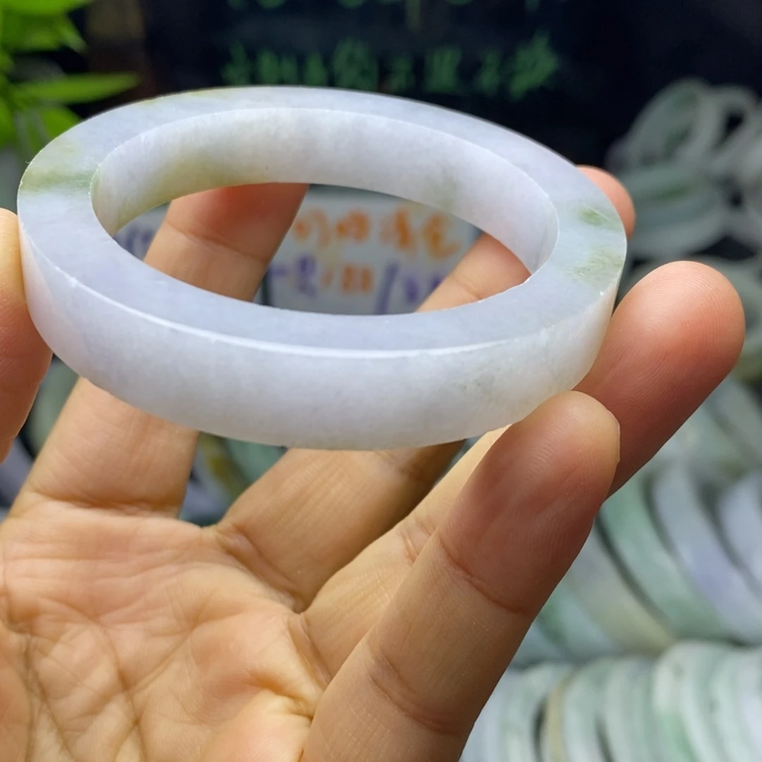 定制翡翠未镶嵌手镯