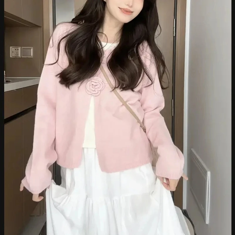 捕梦少女立体手工钩花圆领山茶花假两件针织衫女春撞色上衣