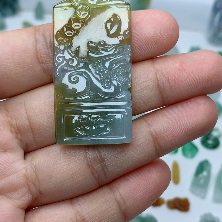 吊坠(不含链)未镶嵌翡翠