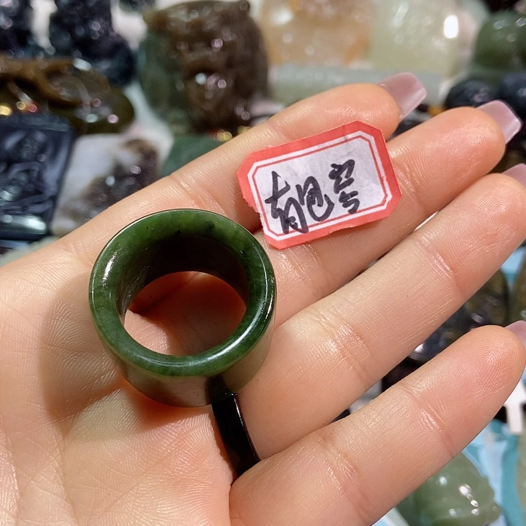 和田玉珠宝半成品未镶嵌扶***里