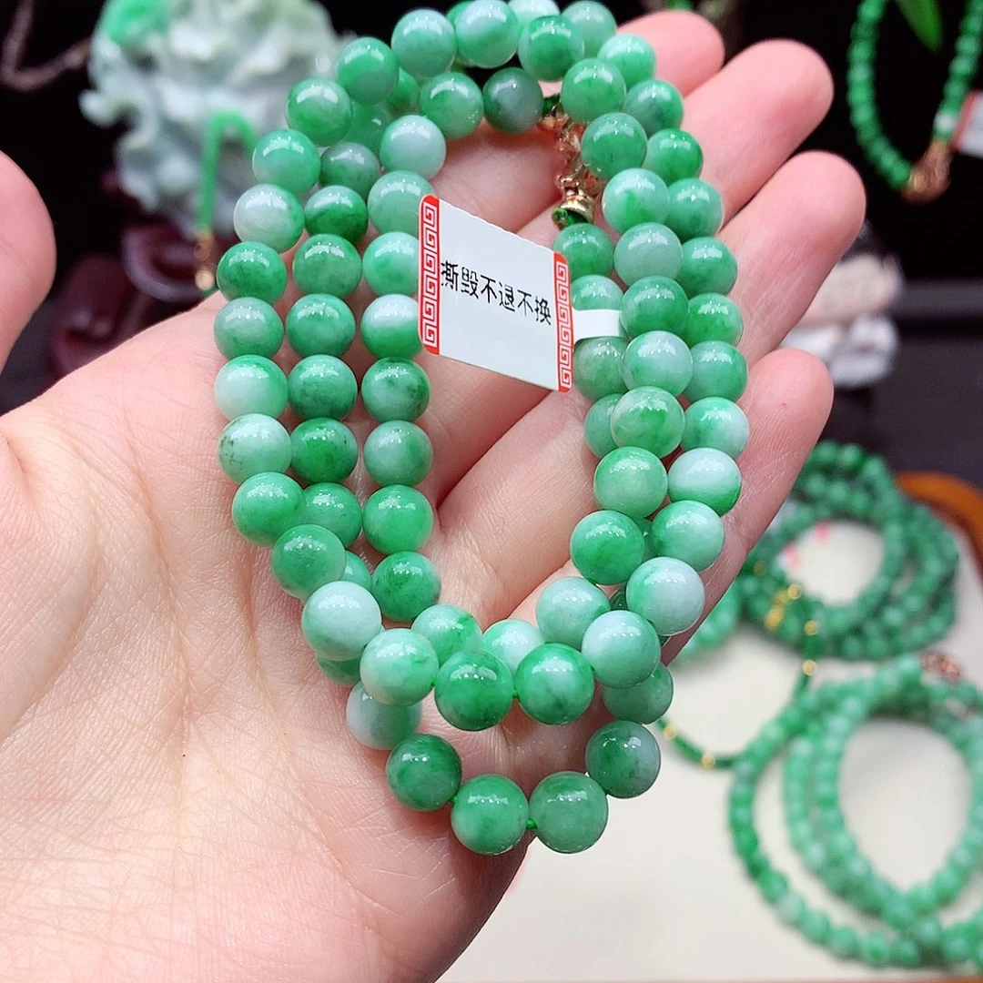 伊***奶翡翠未镶嵌手链翡翠