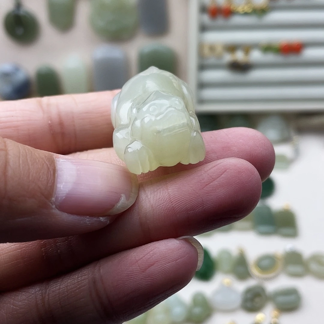 和田玉未镶嵌吊坠(不含链)