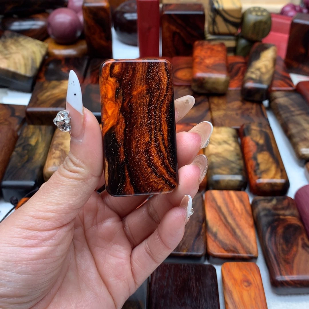 交趾黄檀（大红酸枝）王****下