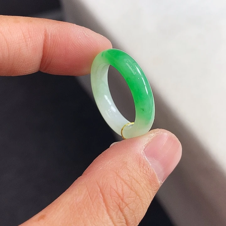 翡翠未镶嵌戒指17号