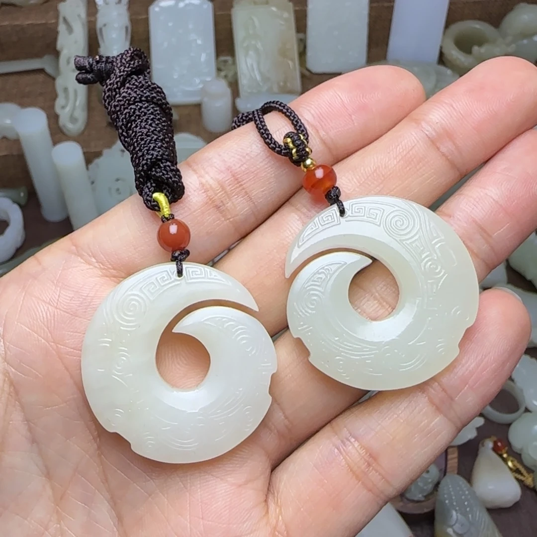 和田玉挂件未镶嵌彬**礼