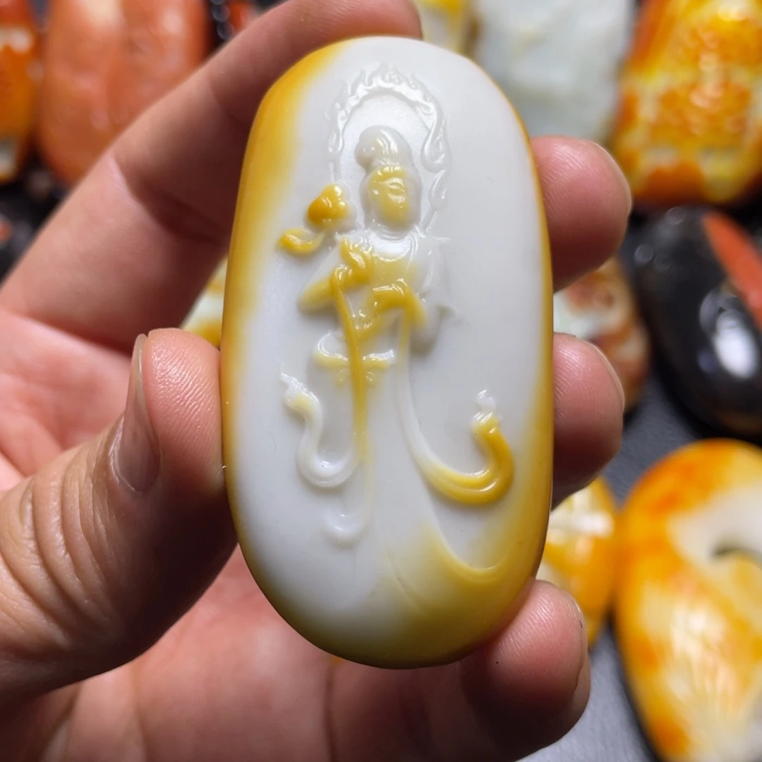 和田玉未镶嵌颈饰