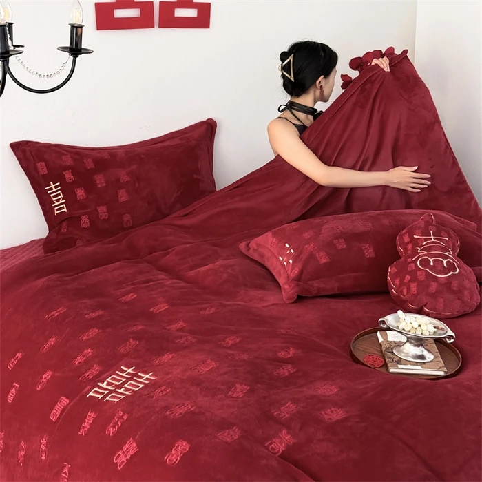 绒-如意牛奶绒刺绣加绒婚庆双面绒结婚奶绒大红色婚庆四件套冬季