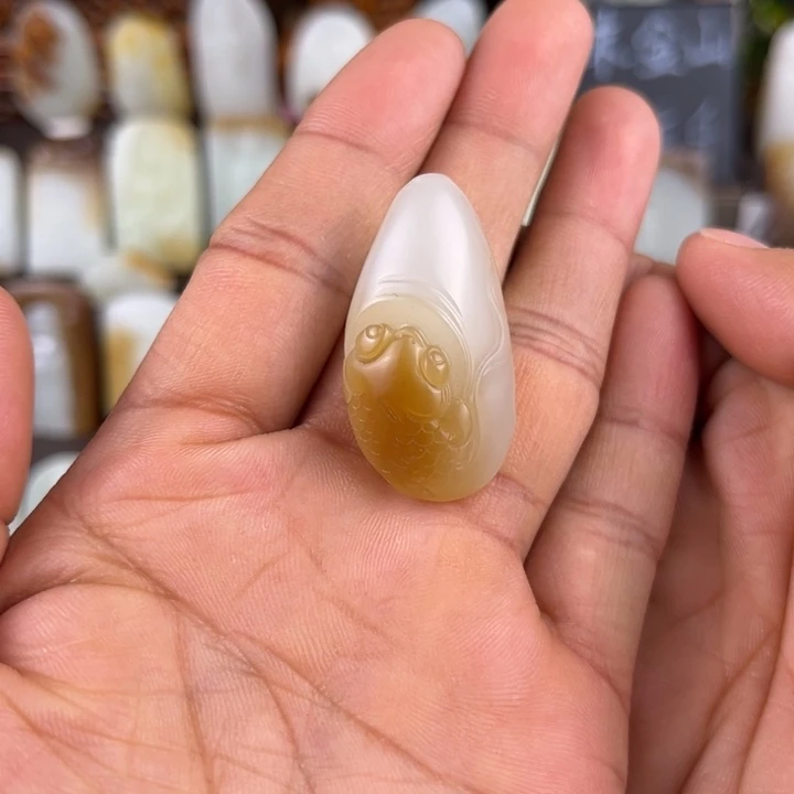 和田玉（糖玉）未镶嵌颈饰