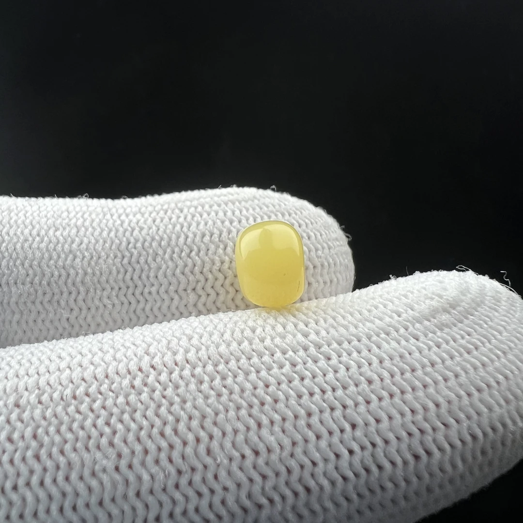 B4983天然原矿蜜蜡瑕疵特价墩子8*6mm支持复检假一罚十