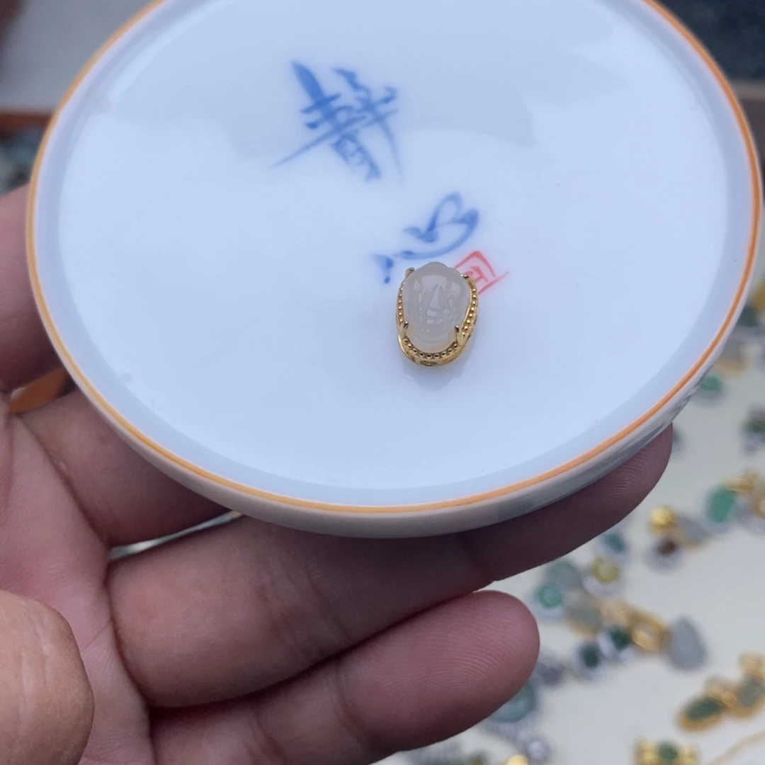 翡翠散珠皮丘潘一个