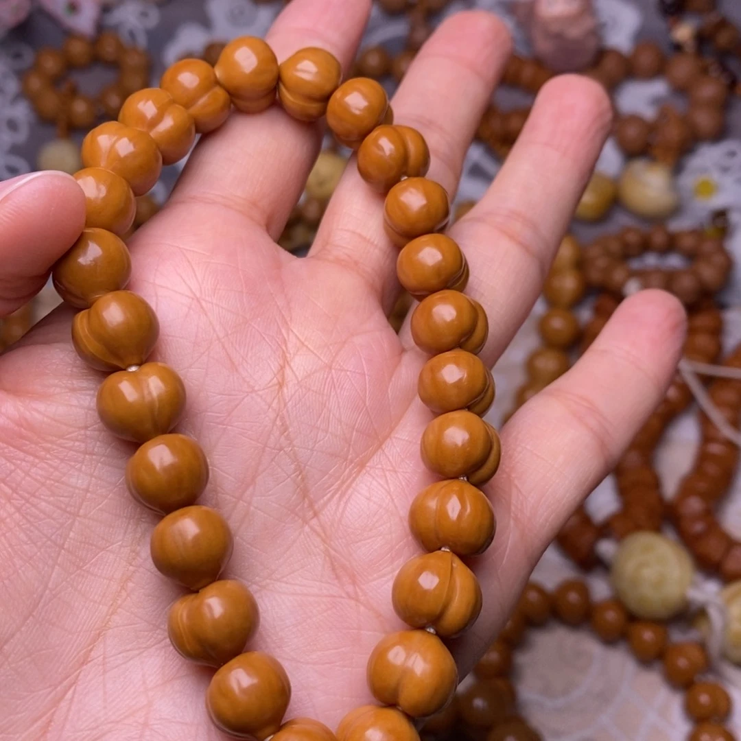 把件猴头核桃柯基屁桃