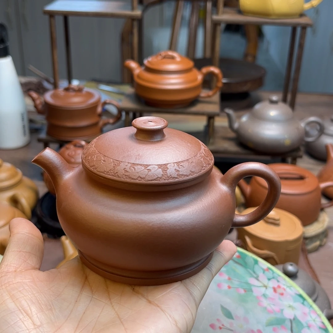 悠***月紫砂茶壶手工制作