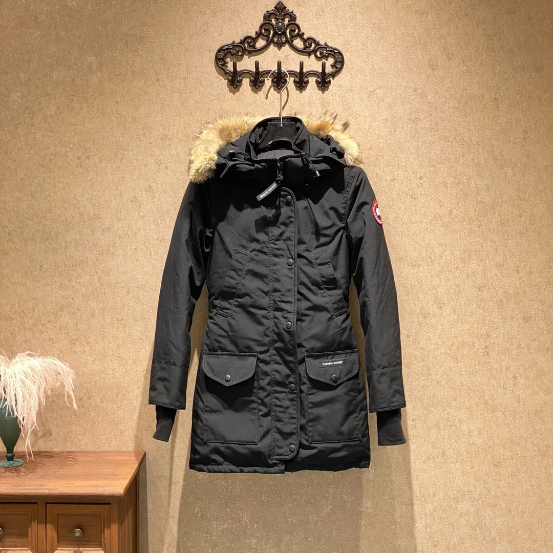 99新 CANADA GOOSE 黑色刺绣徽标派克羽绒服/2xs码/39028