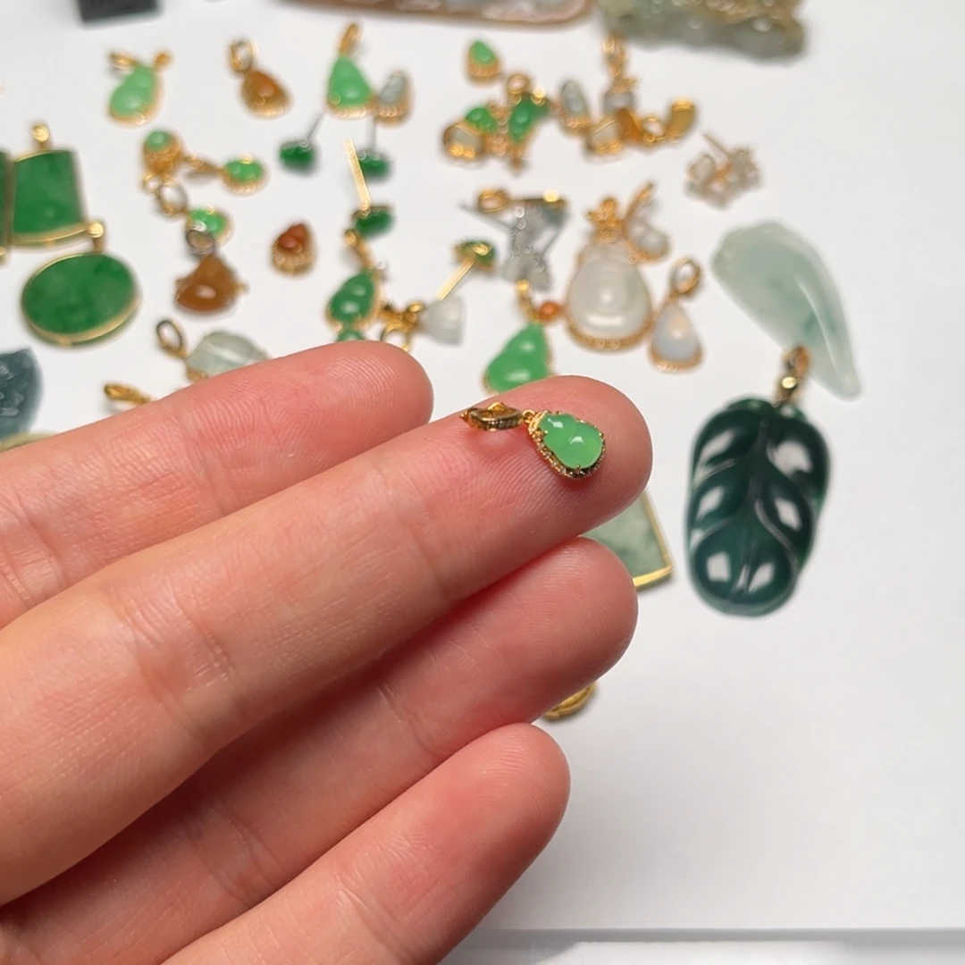 翡翠未镶嵌颈饰翡翠