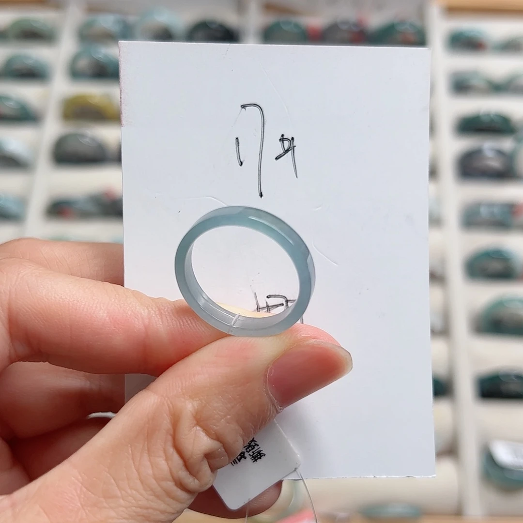 翡翠戒指未镶嵌翡翠