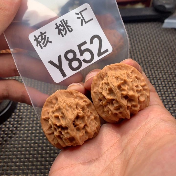 文玩核桃吊坠天地