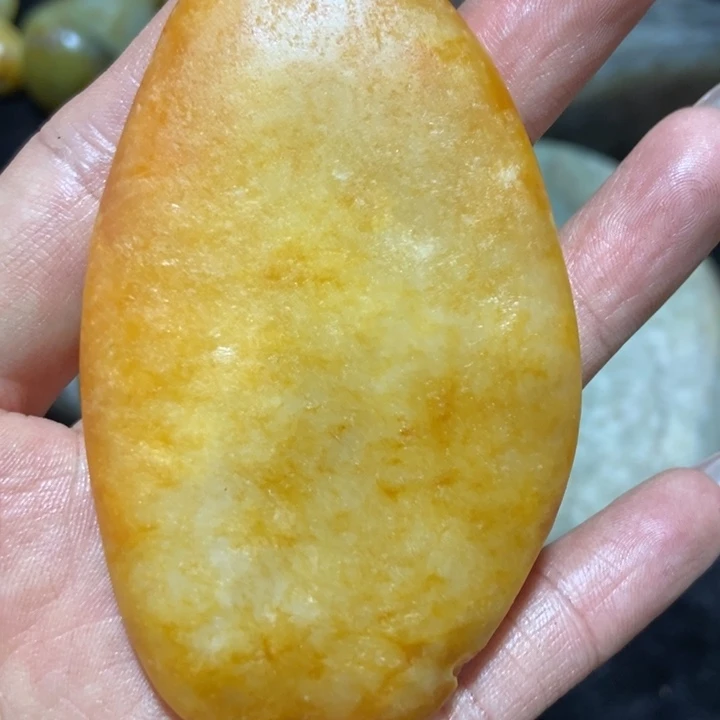 和田玉（糖玉）未镶嵌挂件
