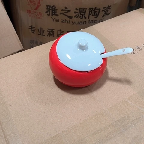 微瑕，不能明火，口径8，高度4，3套调料罐