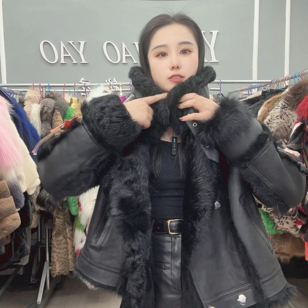 姚小妖家高端皮草