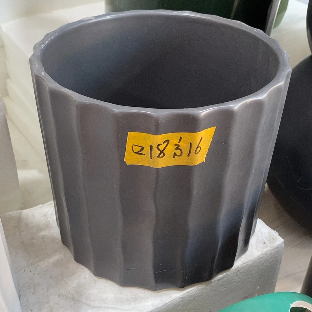 摆件陶盆有孔 瑕疵介意勿拍