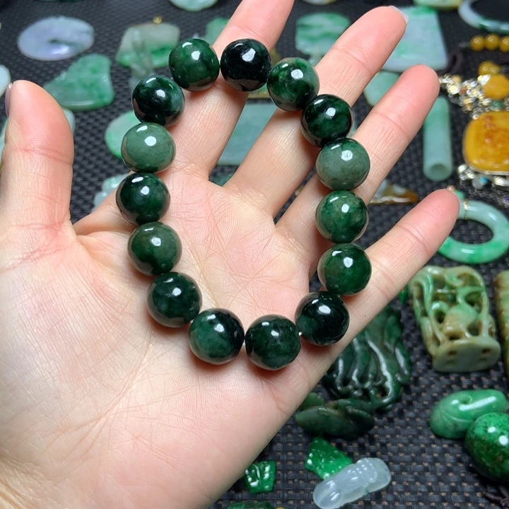 翡翠挂件未镶嵌雄*哥