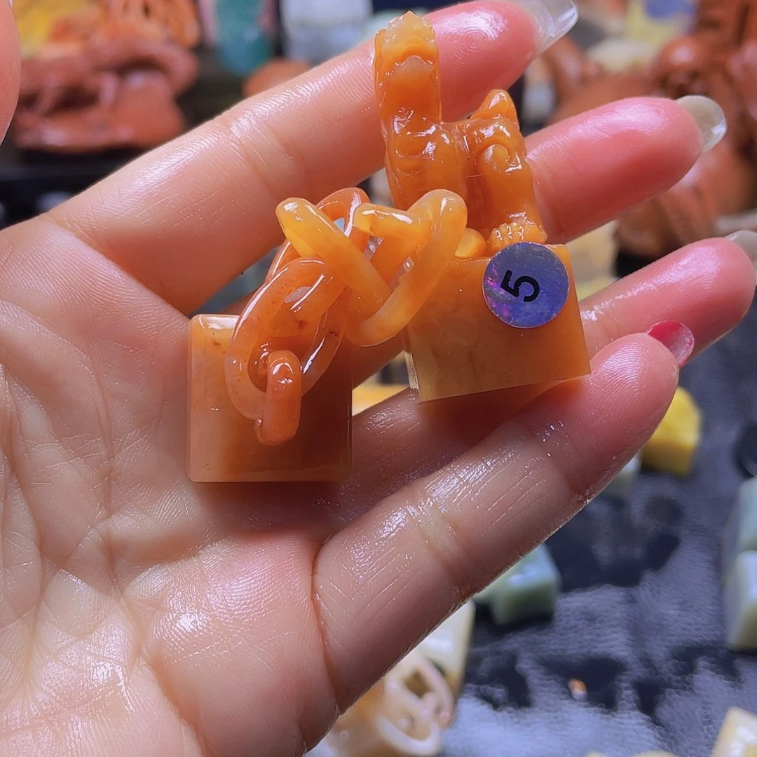 昌化石印石抱***?北部黄