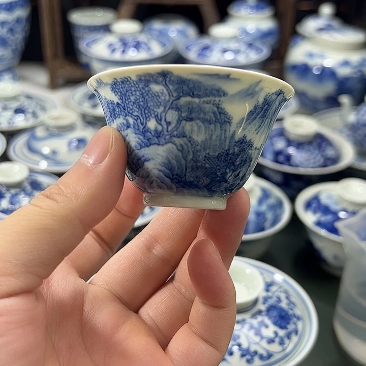 微瑕柴窑工笔山水薄胎