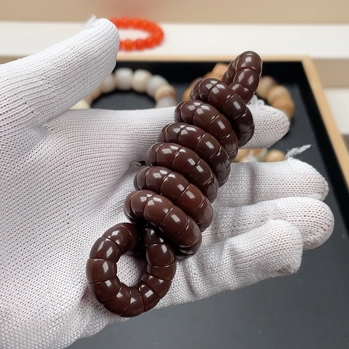 吊坠白玉菩提卡9扭扭肠108通货