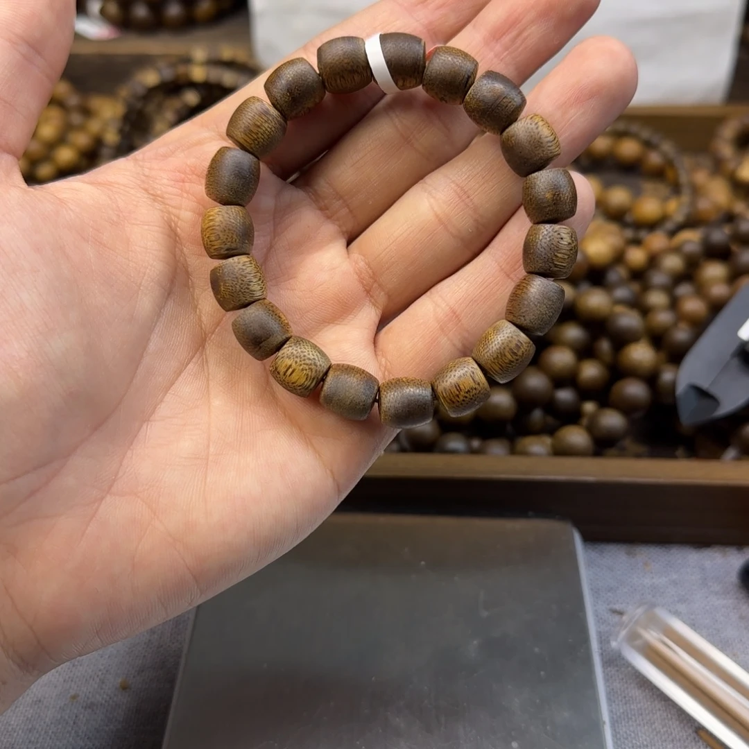 沉香沉香碎屑10鼓珠乌身圆叶