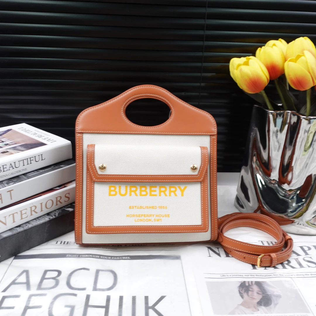 95新 BURBERRY/博柏利 单肩包/T10282618