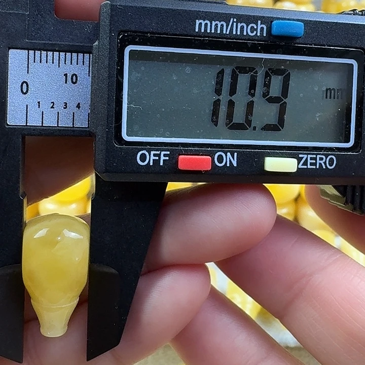 蜜蜡未镶嵌裸石12杂