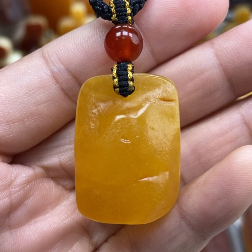 【闪购商品】琥珀颈饰未镶嵌